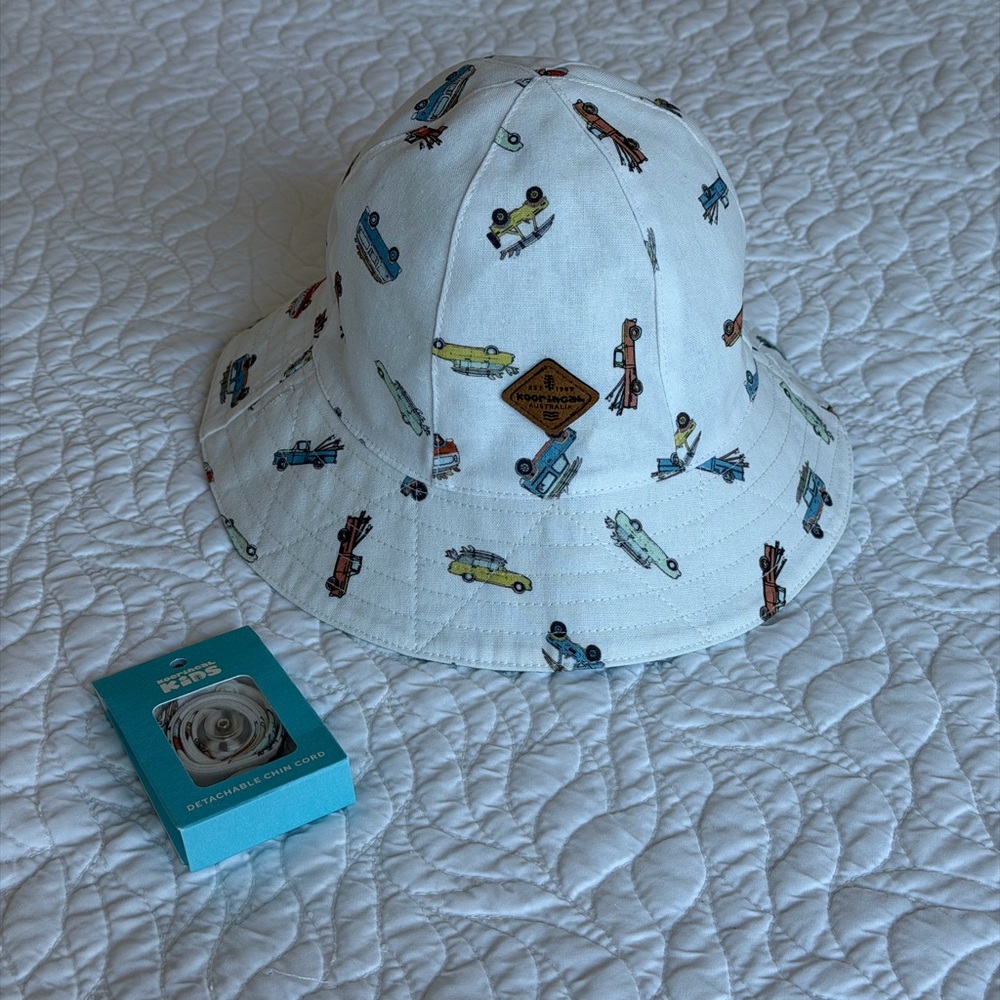 Kids White Bucket Hat with Colorful Car Print